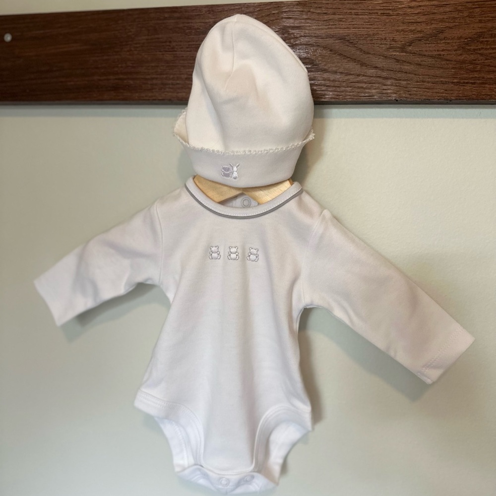 Emile et Rose newborn onesie and hat